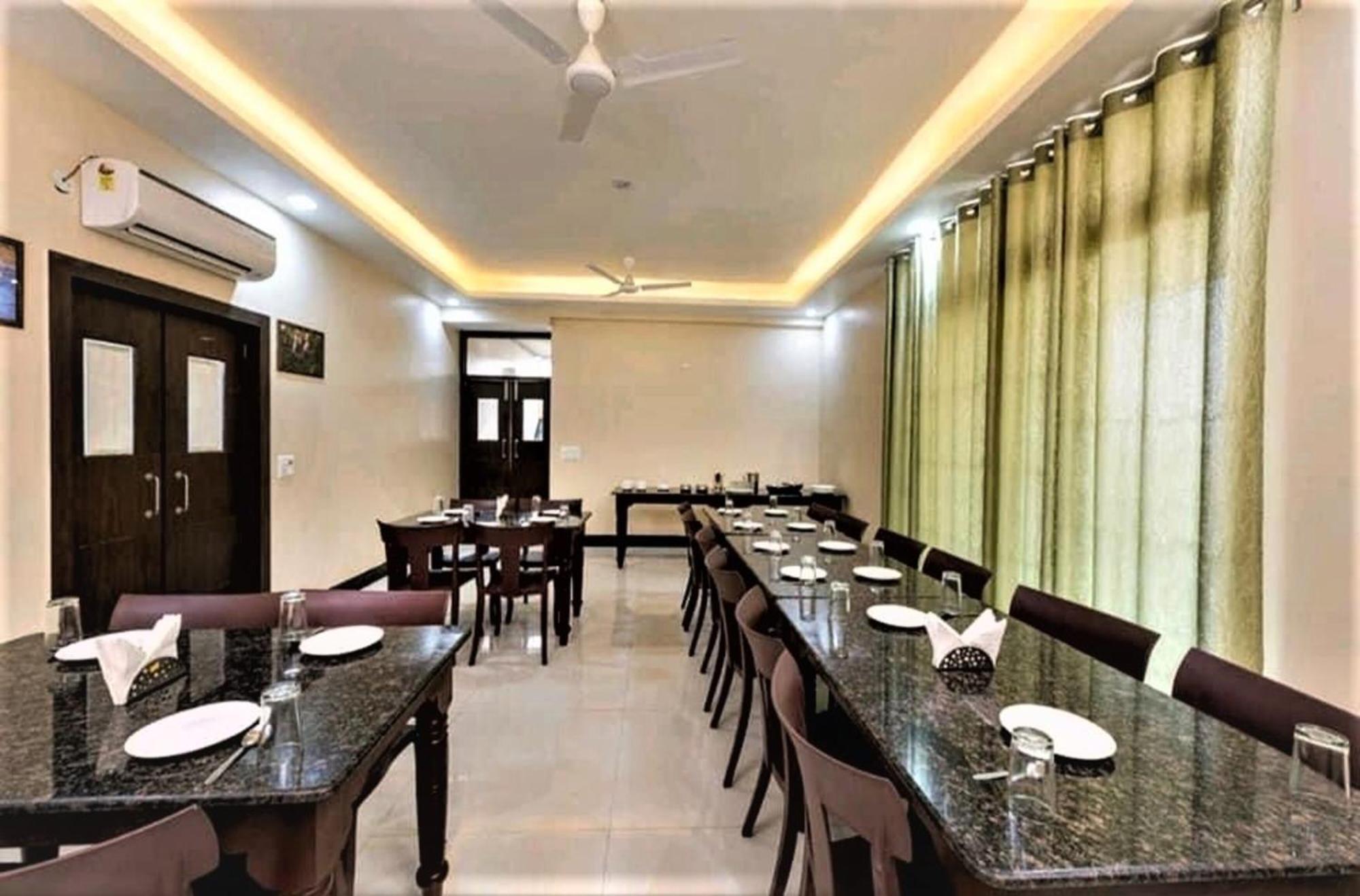 Hotel Ravi Residency Bharatpur Extérieur photo